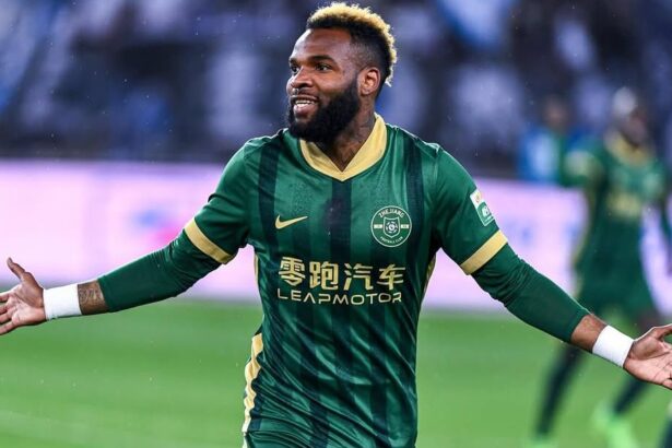 foto decizia luata de zhejiang fc dupa moartea lui aaron boupendza este o lipsa de respect 67ff9cdf495ad