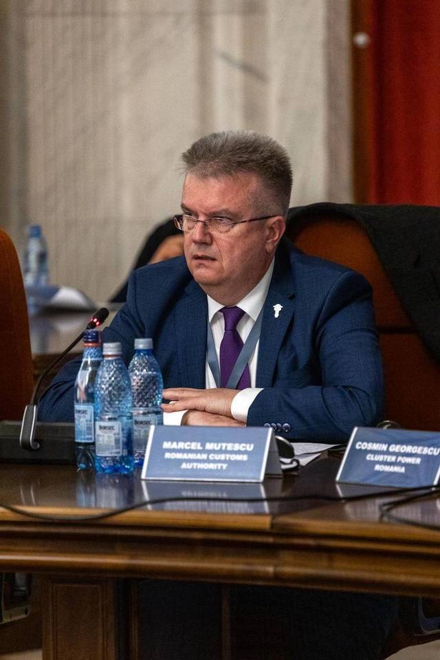 foto directorul autoritatii vamale romane anunta montarea de scanere la isaccea si moravita pana la finalul anului vor mai fi amplasate sase asemenea dispozitive si in alte vami 67f9384deaeba