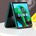 foto motorola a prezentat o noua serie de smartphone uri razr 680c91d949b03