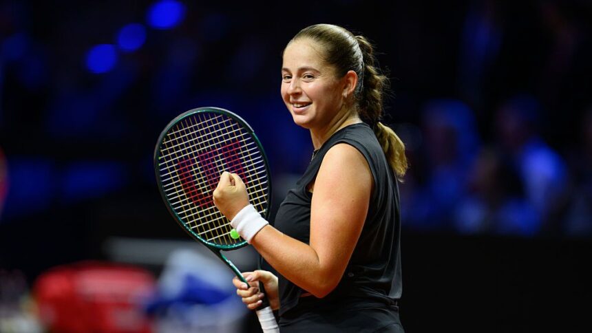 foto si video dupa ce a nasit o din nou pe swiatek ostapenko a dezmembrat o pe sabalenka in finala de la stuttgart 680645f841007