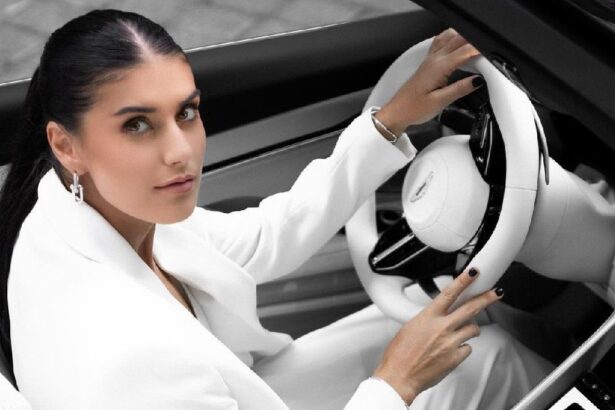 foto sorana cirstea superba si milionara bolidul de peste 200 000 de euro achizitionat de sportiva 67fa41bed6af3
