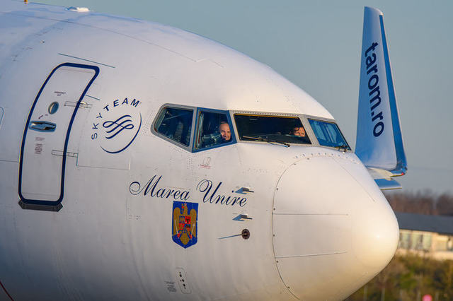 foto tarom semneaza cu un chef celebru pentru a furniza la bord meniuri speciale 680b9f53a707c