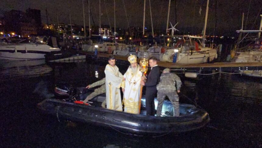 foto video lumina invierii vine din larg programul slujbei pascale la constanta 6804071871b74