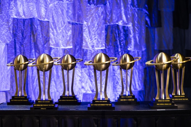 foto video masina anului in lume in 2025 si castigatorii in categoriile de design performanta lux electrica si urban 6802dfc578ca9