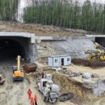 fotovideo inspectie la marile tuneluri pentru ursi unde muncitorii lucreaza 24h 24h 67f9151068f0b
