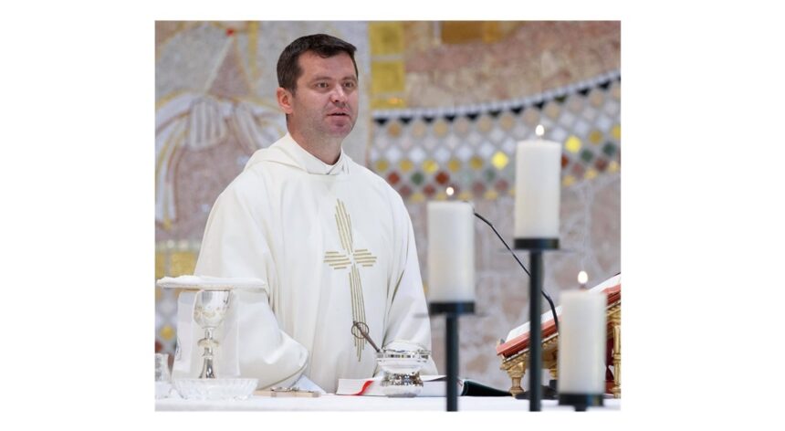 francisc dobos parohul bisericii catolice sacre coeur in alegerea papei sa predomine slujirea nu interesele omenesti 68065cb290df8