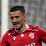 galerie foto astrit selmani a inscris un eurogol in u cluj dinamo 67faaec104998