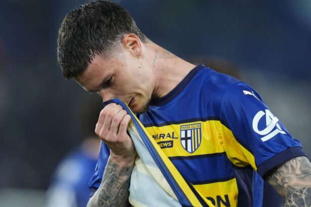 galerie foto dennis man decizie radicala italienii sunt uimiti nu il mai vedem la parma 68113b713c220