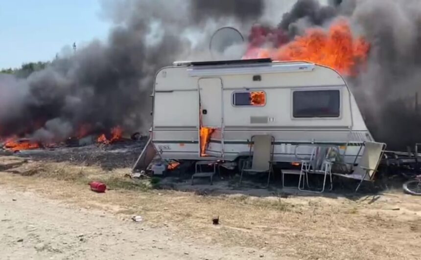 incendiu la harsova doua persoane au suferit arsuri grave pe corp a fost solicitat elicopterul 6803cd853b4cd