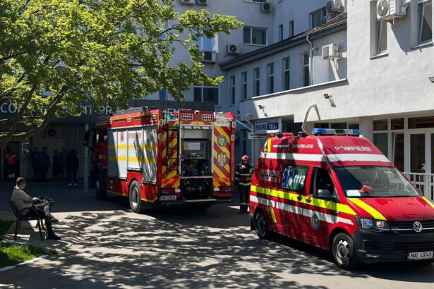 incendiu la spitalul municipal radauti interventie imediata a pompierilor 680e28231c260