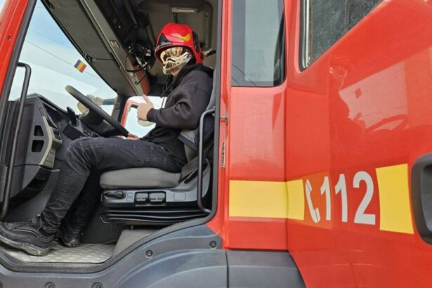 incendiu la teatrul masca din bucuresti pompierii au intervenit cu 12 autospeciale 67fa07acad2f5