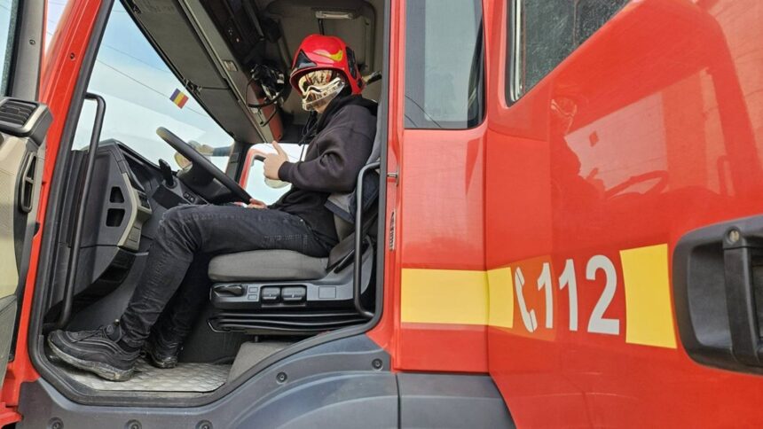 incendiu la teatrul masca din bucuresti pompierii au intervenit cu 12 autospeciale 67fa07acad2f5