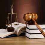 incredibil un barbat a pacalit timp de zece ani judecatorii si clientii ca este avocat 680132e350e81