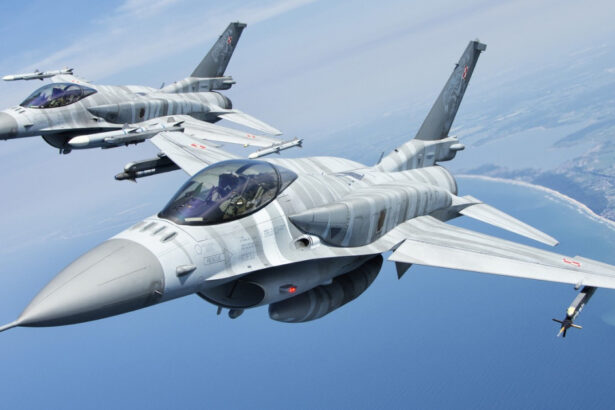 intreaga flotila aeriana de f 16 a poloniei va trece printr un proces urias de modernizare f 16v block 72 aproape de generatia a 5 a 680db79b313f2