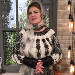 irina loghin la cules de leurda in padurea baneasa imbracata in trening de la moncler si a surprins fanii vin de 50 de ani aici in padure 67ebcafe64062