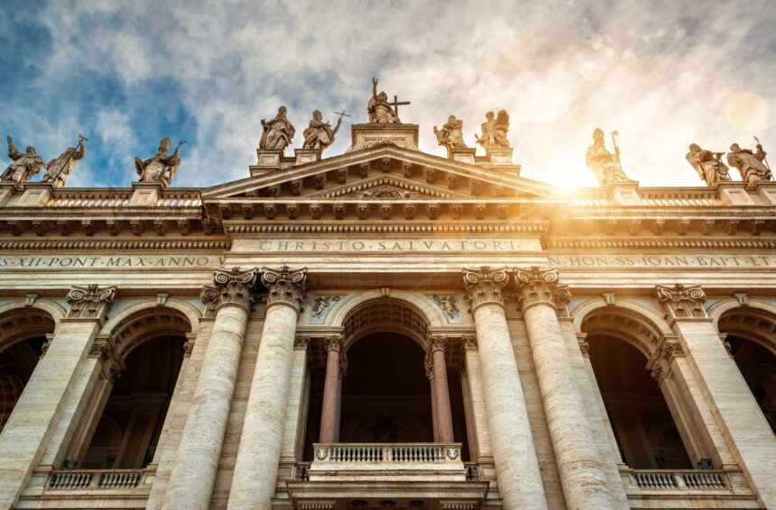 istoria papalitatii un neam de 266 de papi de la sfantul petru la francisc 680f395529049