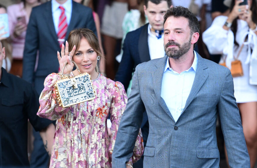 jennifer lopez si ben affleck se cearta pe o proprietate de lux dupa divort cat ar valora conacul din beverly hills in care au stat impreuna 680b4f7c95cbe