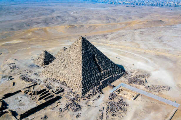 khufu sau cheops proiectantul marii piramide din giza herodot l a numit un tiran vicios 6803af5fb4e68