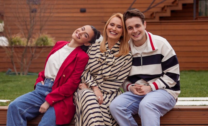 lectia pe care andreea esca le a dat o copiilor ei alexia eram recunoaste mama a fost si este un model pentru noi din toate punctele de vedere 67f52fac6fd5c