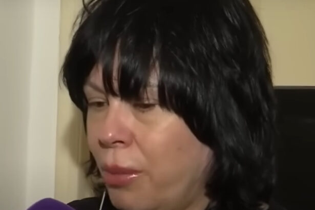 mariana moculescu evacuata astazi de proprietara din apartament pentru ca nu a platit chiria ma da peste cap a izbucnit in lacrimi 67ece0b733d40