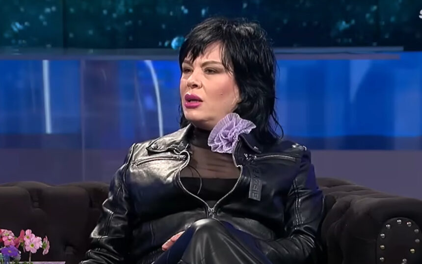 mariana moculescu sustine ca a fost hartuita de fostul sot al proprietarei care o executa silit a tras de mine sa ma sarute 67fbc7597ddaa