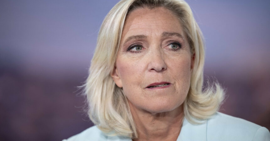 marine le pen anunta ca va contesta pasnic decizia impotriva ei si se compara cu martin luther king 67f28a2ec48dd