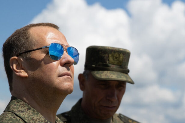 medvedev prezice al treilea razboi mondial acuzand vestul ca a pornit un razboi impotriva rusiei in ucraina 67f4e37d3ccb4