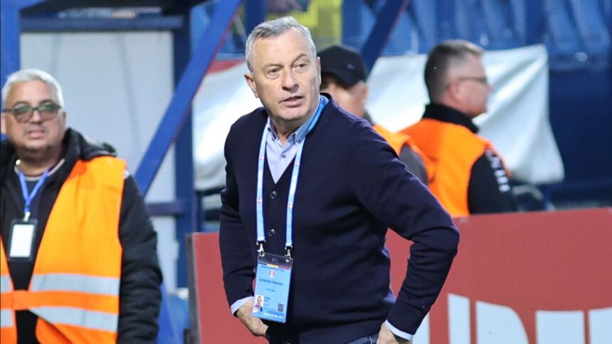 mircea rednic si a anuntat decizia dupa ce fanii i au cerut din nou plecarea de la uta arad 680d0ea500bd4