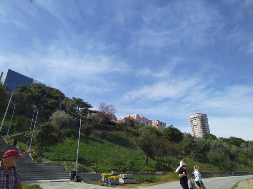 municipalitatea inca se pregateste pentru reabilitarea taluzului din apropierea bisericii grecesti si a esplanadei de la modern 68017846d592a
