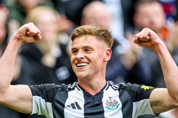 newcastle a sters pe jos cu manchester united fosta adversara a lui fcsb loc rusinos in campionatul angliei 67fbf5c53c45d
