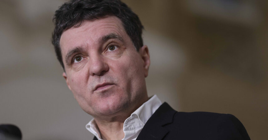 nicusor dan gestul usr e unul absolut corect pentru elena lasconi imi inchipui ca e extrem de dificil in plan personal 67f6d31a628df