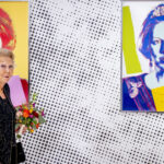 o primarie din olanda a aruncat din greseala la gunoi un portret al reginei beatrix semnat de warhol regretam acest lucru 680b3854ba5c9