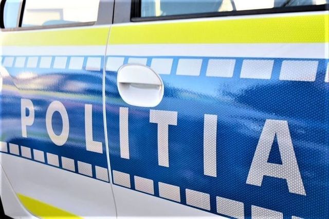 opt politisti din capitala retinuti de procurori pentru coruptie 67ee233326ac1
