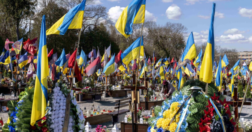 pana la 100 000 de militari ucraineni au fost ucisi in razboiul impotriva rusiei cbs news 67fd081b8408d