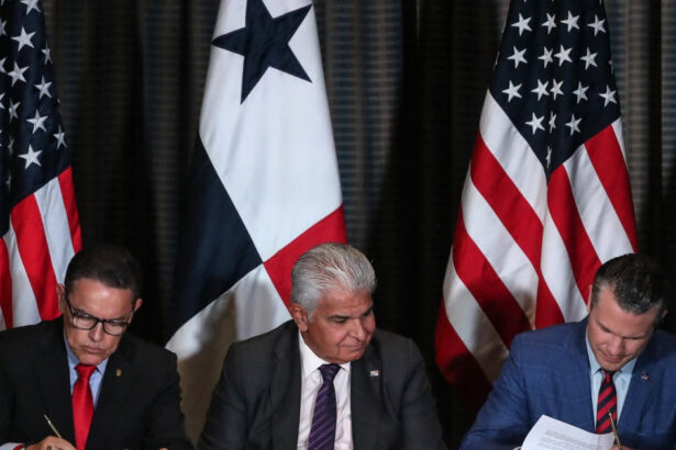 panama a acceptat acord privind desfasurarea de militari americani in apropierea canalului 67f89ffc7badb