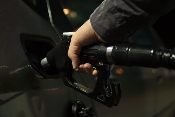 preturile petrolului au urcat cu aproape 2 pe fondul noilor sanctiuni impotriva iranului si al revenirii pietelor de actiuni 68087a3660024