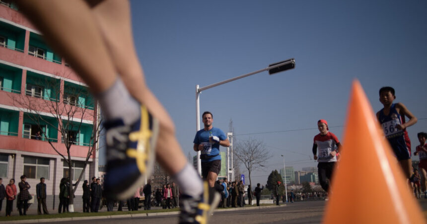 primul maraton international la phenian din ultimii sase ani la cursa din coreea de nord participa si romani 67f22be4a358b