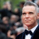 robbie williams dezvaluire rusinoasa ce pateste artistul de fiecare data cand joaca fotbal cu baietii lui 67ebfc7d21af4