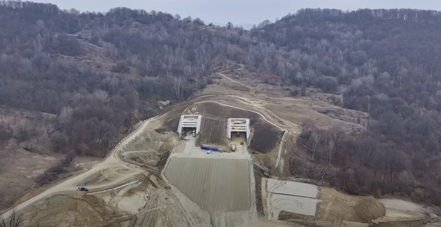 romania construieste cel mai mare pod din tara pentru ca animalele din munti sa treaca oltul 67ed09d947b88
