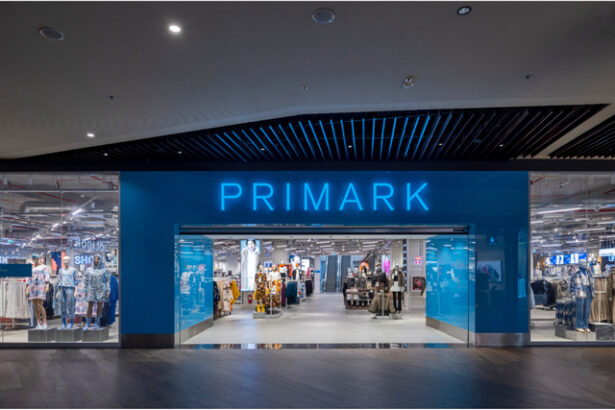 scandal la primark ceo ul demisioneaza dupa o eroare de judecata cu o femeie 67edb295b1485