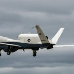 sua isi intaresc prezenta pe una din insulele japoniei cu drone de supraveghere de la mare altitudine 67f4fca6ac403