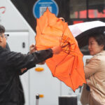 sute de zboruri anulate in china din cauza vremii extreme vantul atinge viteze record autoritatile au emis alerte pentru populatie 67fa84e16f955