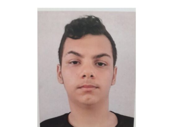 tanarul din cernavoda care a fost dat disparut de mai multe ori s a drogat si nici nu a realizat ca a furat chiar de la varul sau 68017ee191862