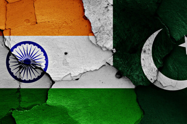 tensiuni uriase la granita indiano pakistaneza s au tras focuri de arma pentru a cincea noapte la rand 6810903e910e9