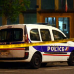 trei tineri suspectati de pregatirea unor atentate sinucigase in franta au fost arestati ce au gasit anchetatorii la perchezitii 67f383c062794