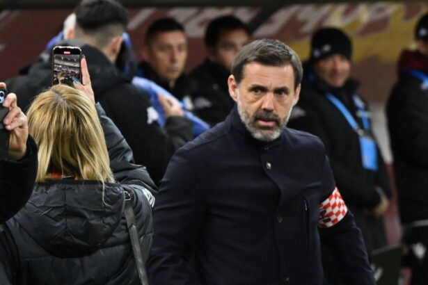 un fost campion cu dinamo se ia de kopic a pierdut pentru ca nu vine cu ceva nou 67f391a04fb5a