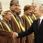 un oficial strain care l a vizitat pe putin a vrut sa intre cu un pumnal la kremlin 6808aa734c2fb