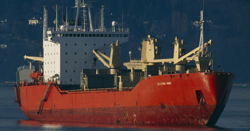 un petrolier din flota fantoma a rusiei a fost foarte aproape sa provoace o catastrofa ecologica pe coasta finlandei 6810a81b87fdb