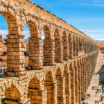 un turist a murit in spania dupa ce a cazut de pe o terasa cu vedere spre un celebru apeduct roman 67fbf5e54ebb3
