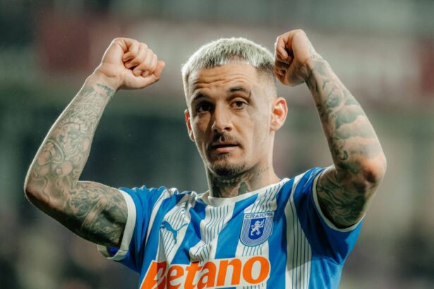 universitatea craiova atac la adresa lui fcsb inainte de meciul direct a castigat dintre28091un penalty acordat ca pe vremuri 67fbe0c76219e